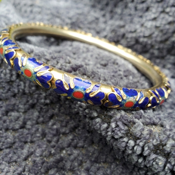 Vintage decorative enamel w/ gold tone bangle - Picture 6 of 12